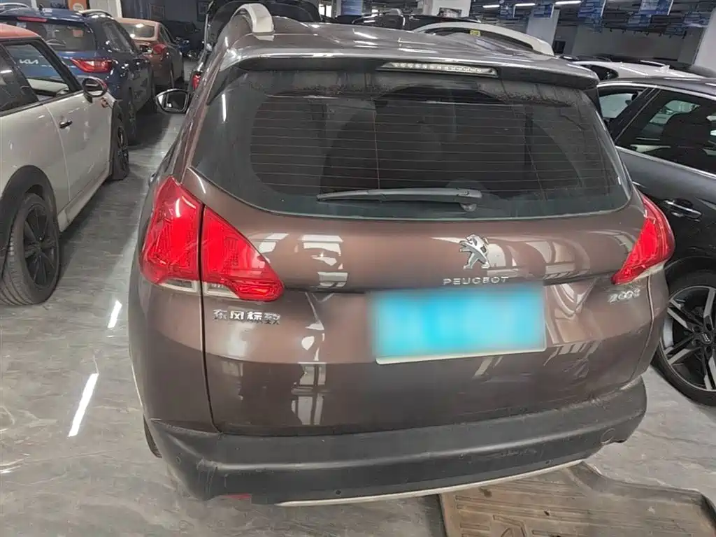 Peugeot 2008 2014 1.6L Automatic Fashion Edition фото 6