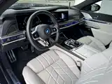 صورة 10 - BMW i7 M70L