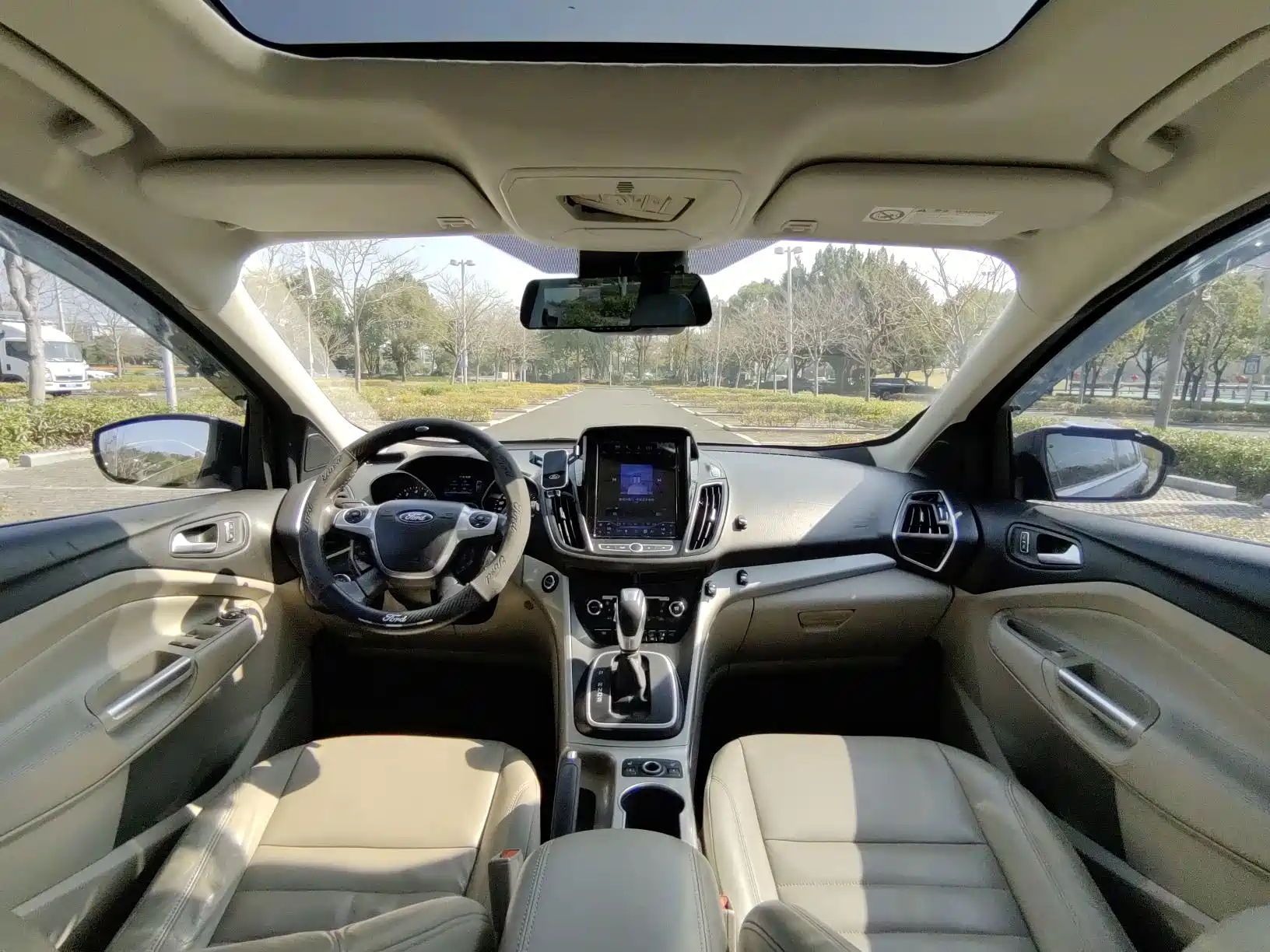 Фото 16 - Ford Kuga