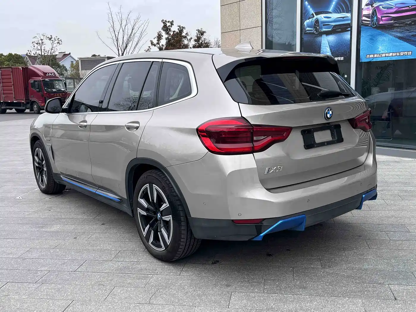 BMW IX3