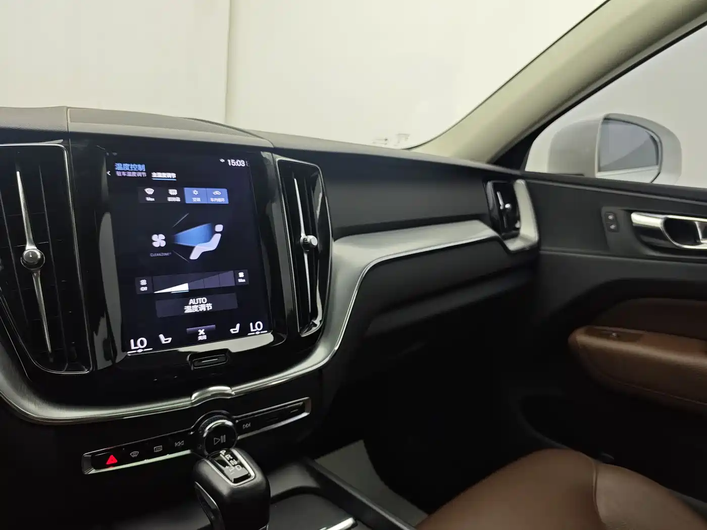 Фото 23 - Volvo XC60