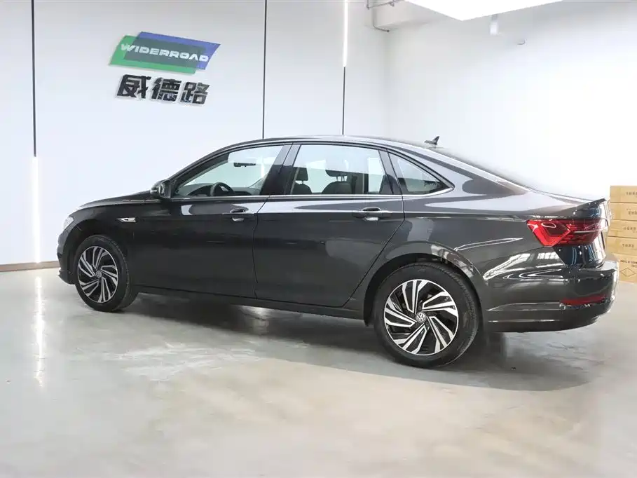 Volkswagen Sagitar 2021 280TSI DSG Surpassing Edition фото 6