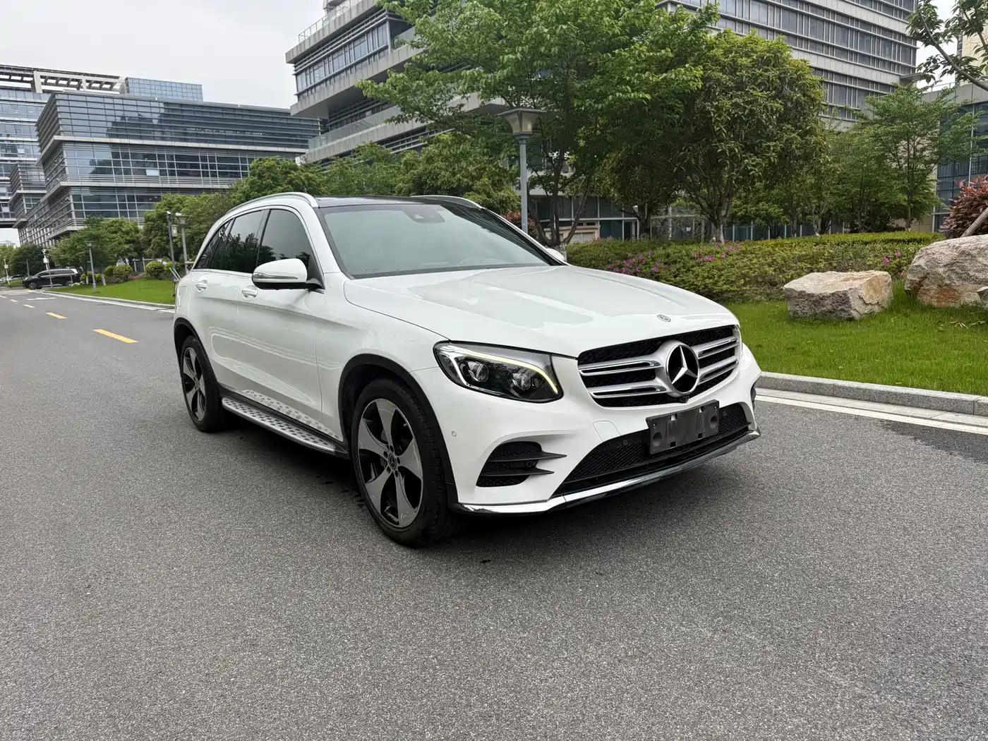 Mercedes-Benz GLC 2018 GLC 300 4MATIC Dynamic фото 3