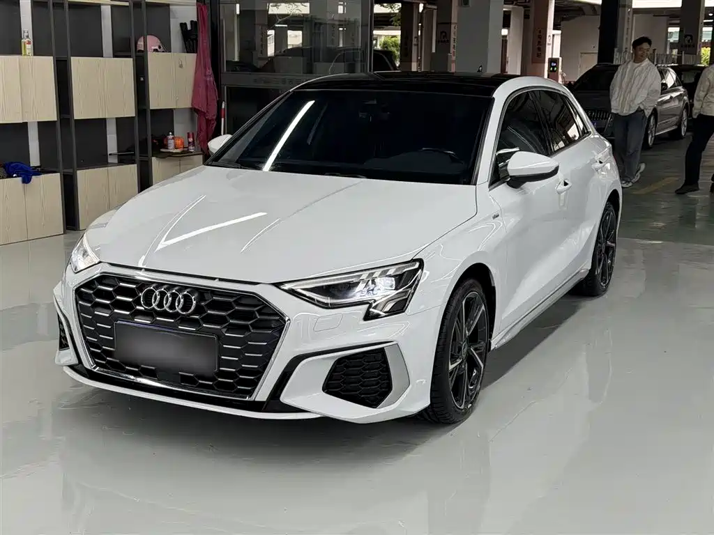 Audi A3 2024 Model Sportback 35 TFSI Fashion Sport