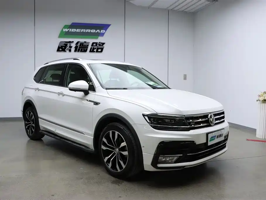 Volkswagen Tiguan L 2019 330TSI Automatic 2WD R-Line Flagship Edition China VI фото 4