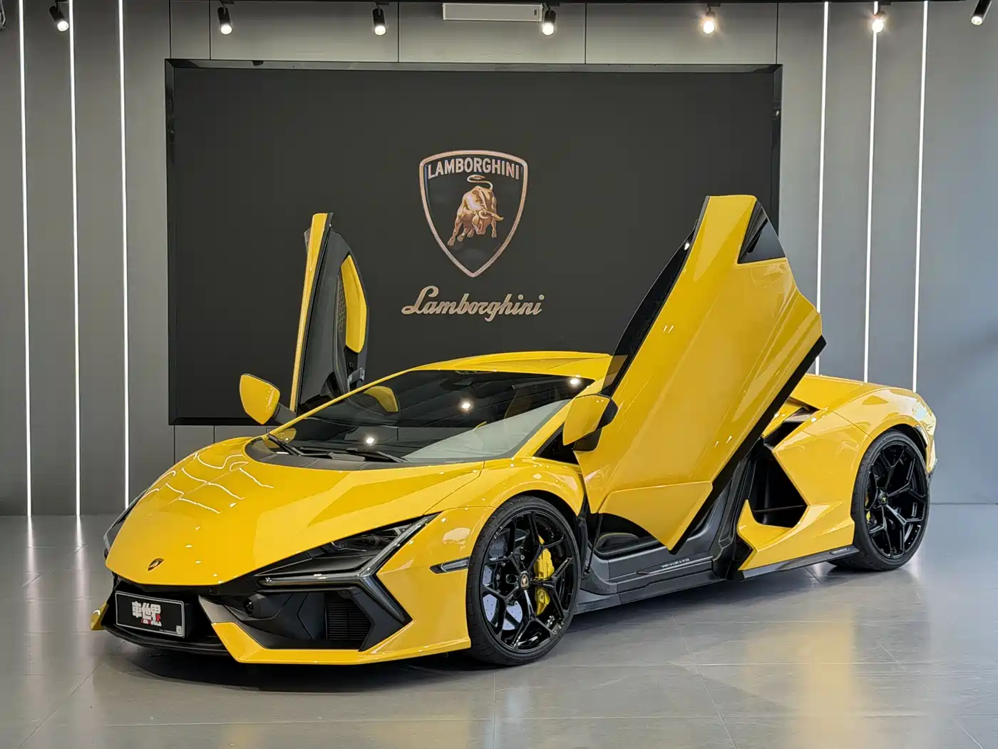 Lamborghini Revuelto 2023 6.5L PHEV Standard
