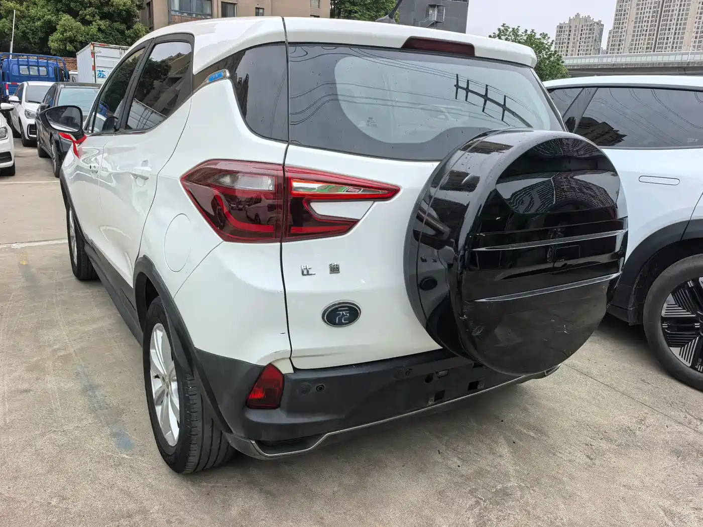 BYD Yuan New Energy 2019 EV360 Smart Connected Premium фото 6
