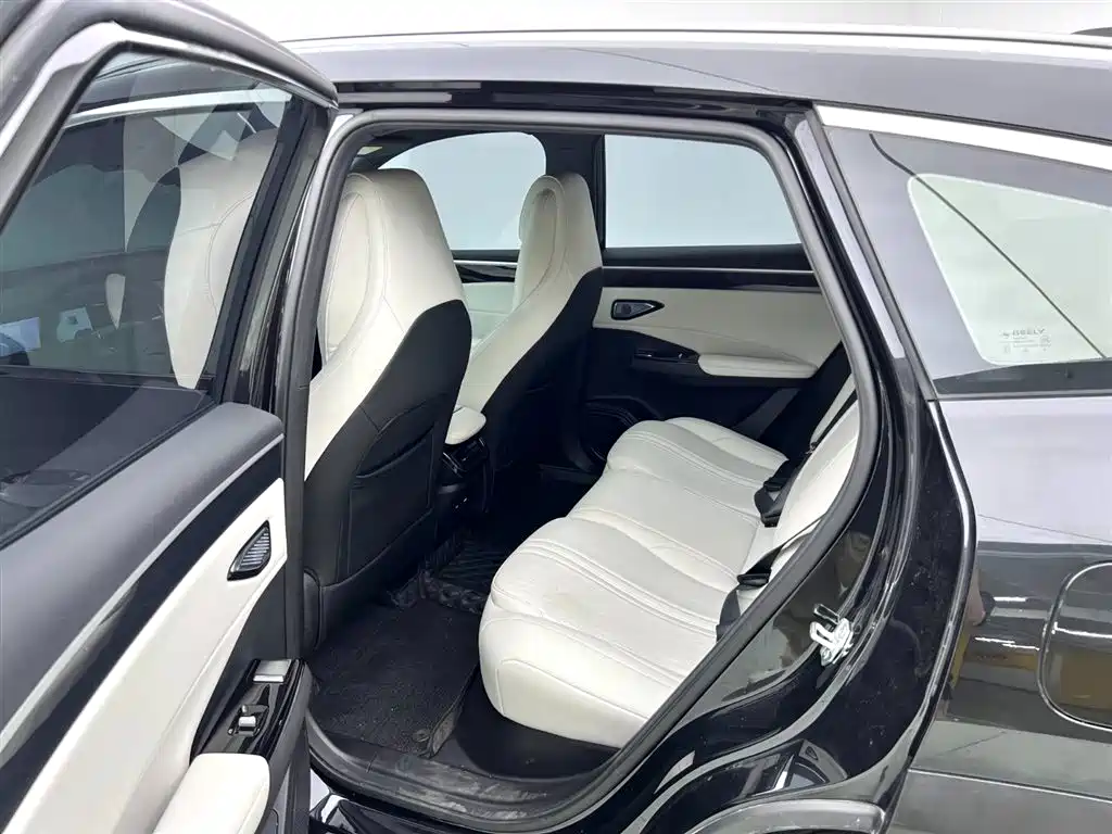 Geely Galaxy Galaxy L7 2023 1.5T 115km Starship фото 13