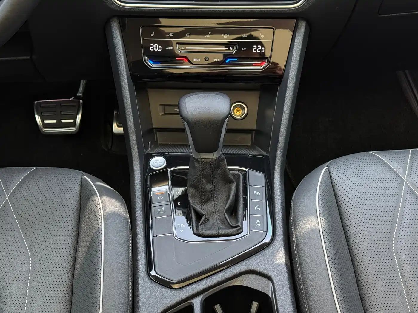 Volkswagen Tiguan L 2023 Facelift 330TSI Auto FWD R-Line Premium фото 17