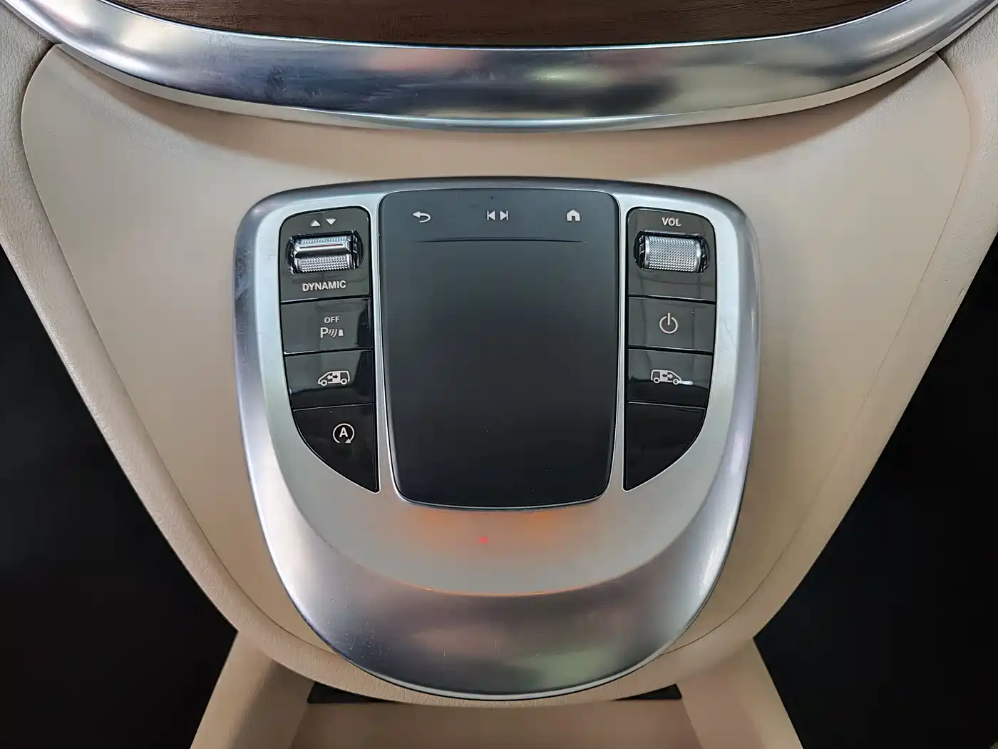 MERCEDES-BENZ V CLASS