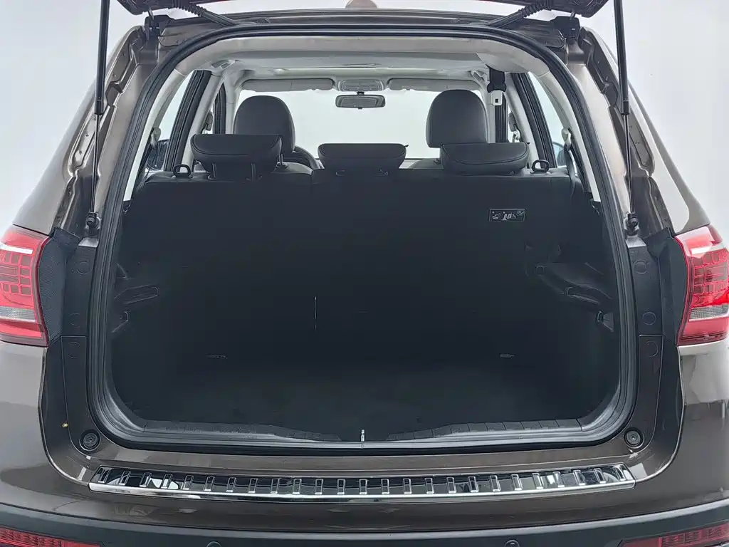 Photo 16 - Haval H6