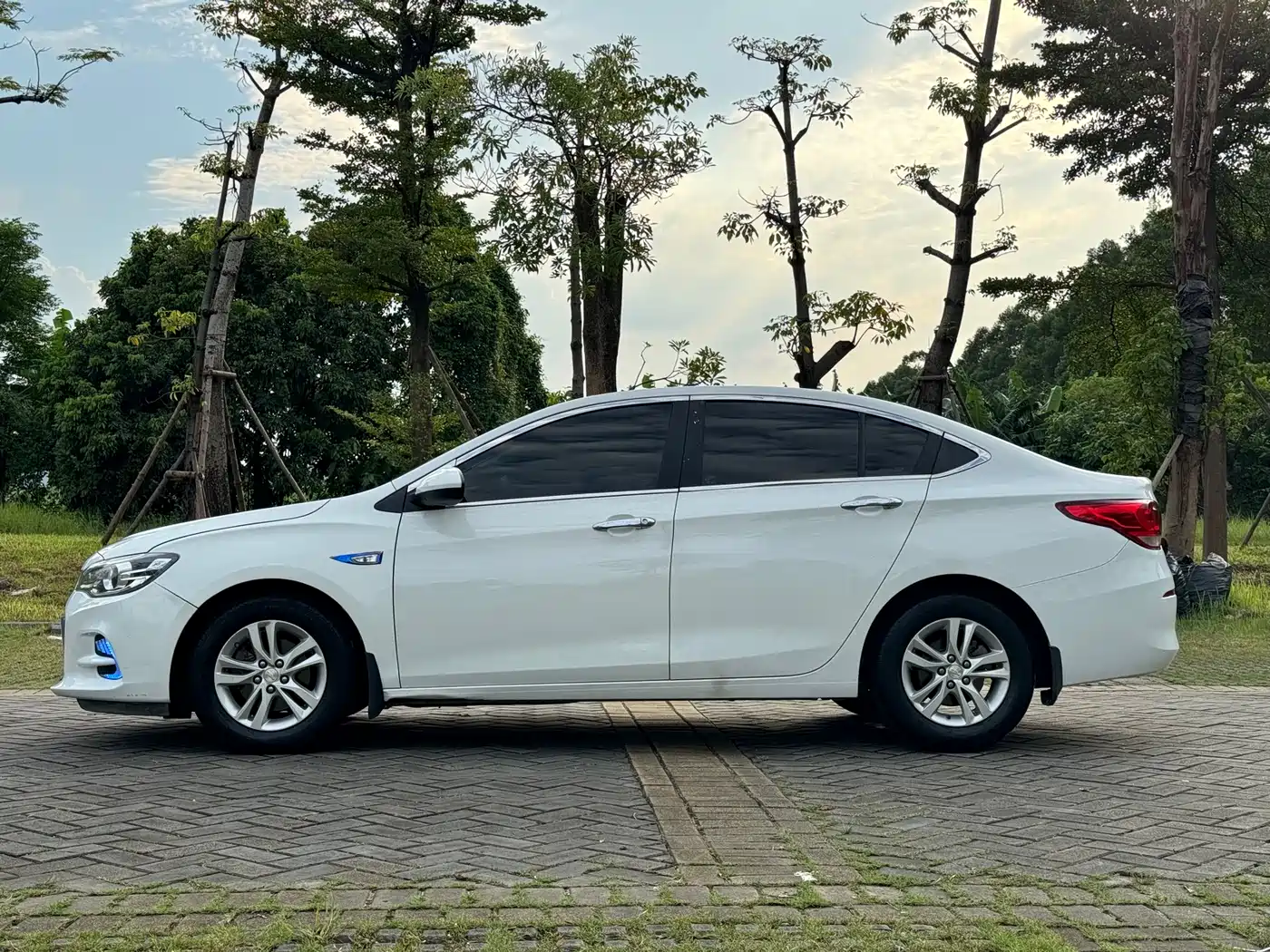 Chevrolet Cavalier 2016 1.5L Automatic Delight Edition фото 4