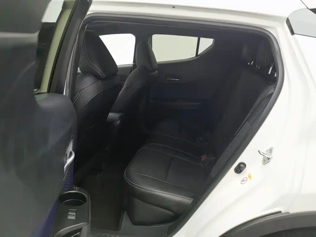Toyota C-HR 2019 2018 2.0L Leading Sunroof Edition V