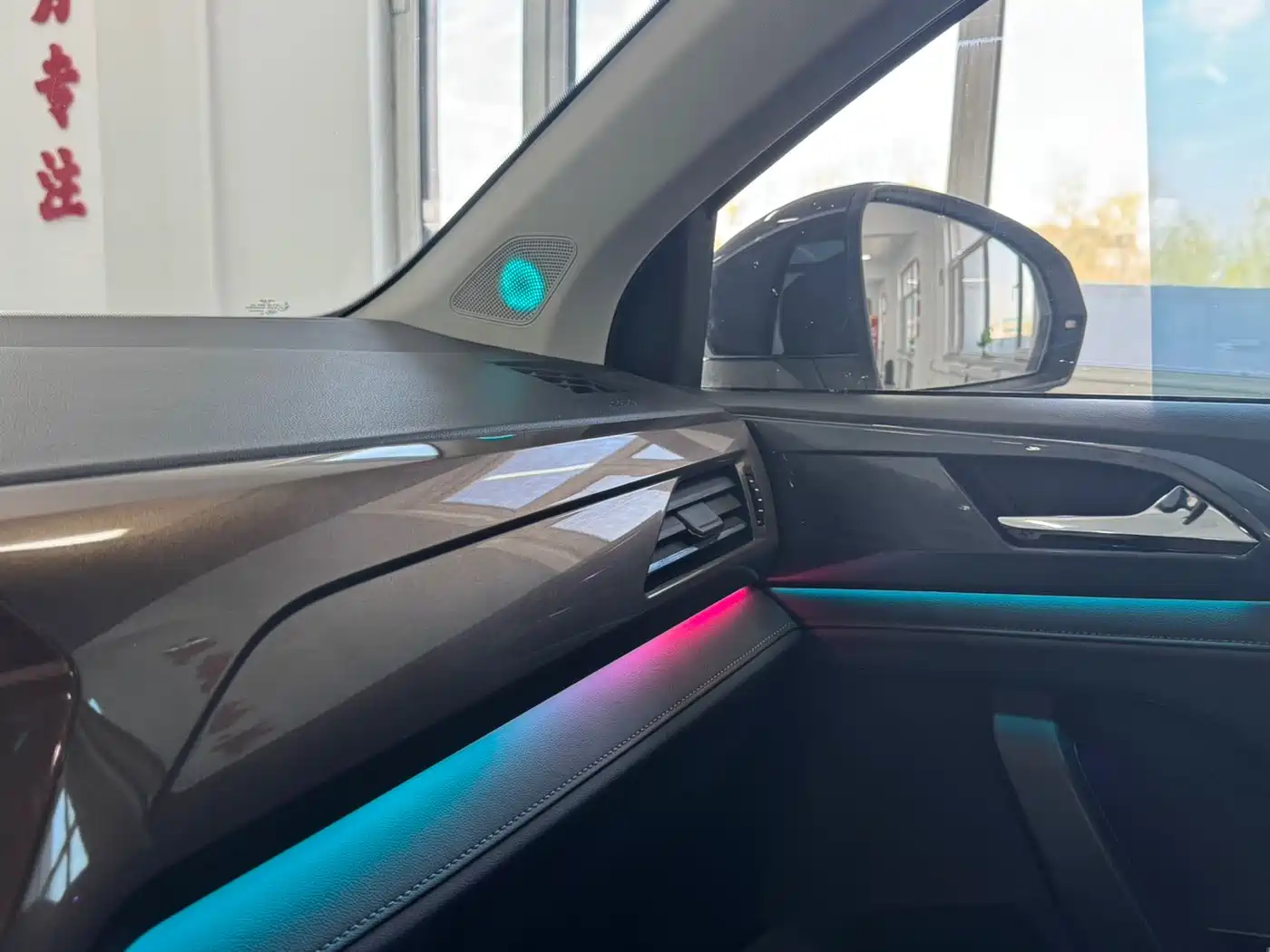 Volkswagen Tharu 2022 280TSI FWD Luxury Edition фото 10