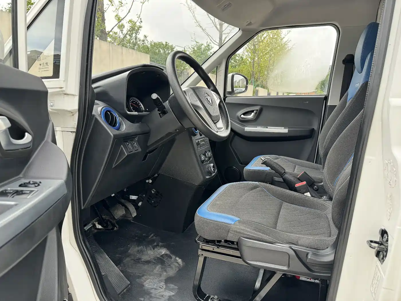 Foton Qianduoduo 2025 2024 Model Van Flat Roof 2 Seats EVE Energy 41.86kWh