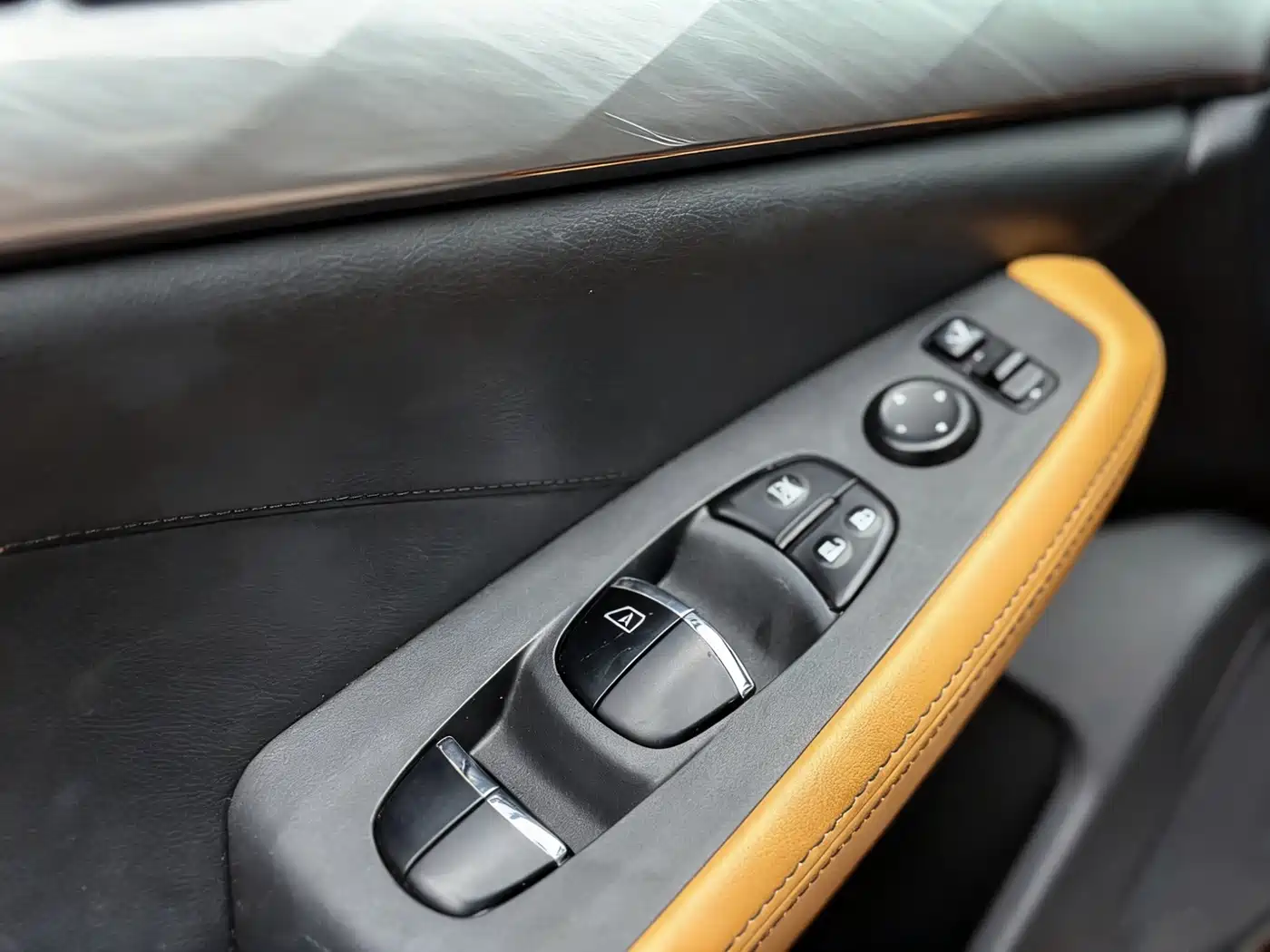 Nissan Cima 2016 2.5L XL Luxury фото 30
