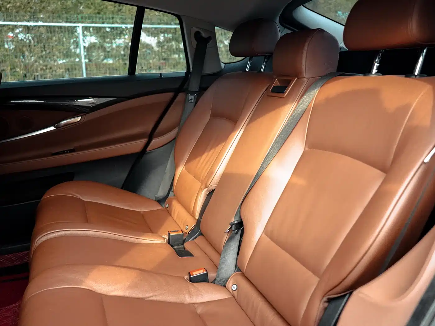 BMW 5 Series GT 2011 535i Elegance фото 12
