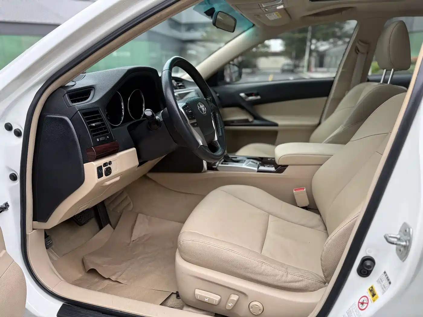 Toyota Reiz 2010 2.5V Elegance Elite Edition фото 8