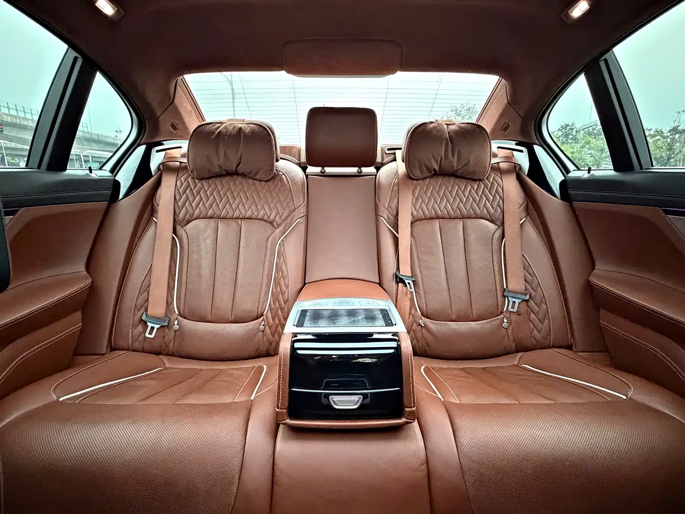 BMW 7 Series 2018 740Li xDrive Premium Type Excellence Package фото 11