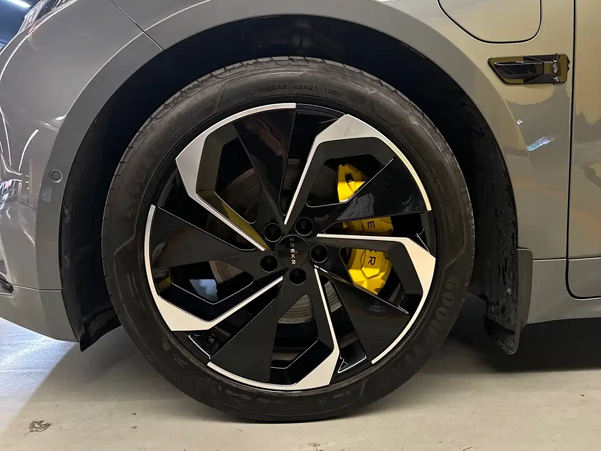 ZEEKR EXTREME KRYPTON 001