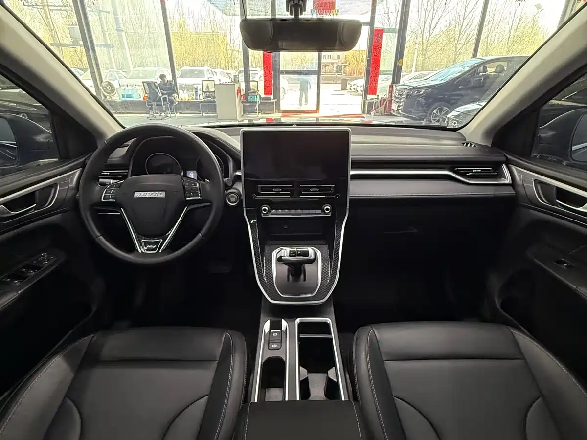 Haval M6 2023 PLUS 1.5T DCT Luxury Smart Connect фото 10