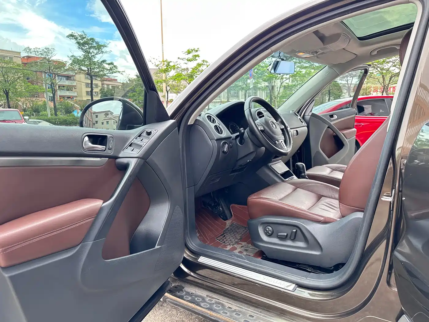 Volkswagen Tiguan 2013 1.8TSI Auto 4WD Luxury фото 11