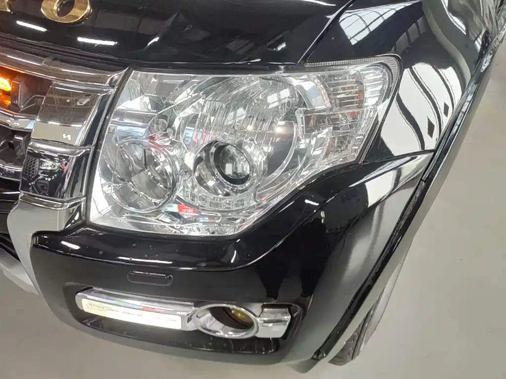 Mitsubishi Pajero (Import) 2016 3.0L Automatic Premium (China V) фото 24