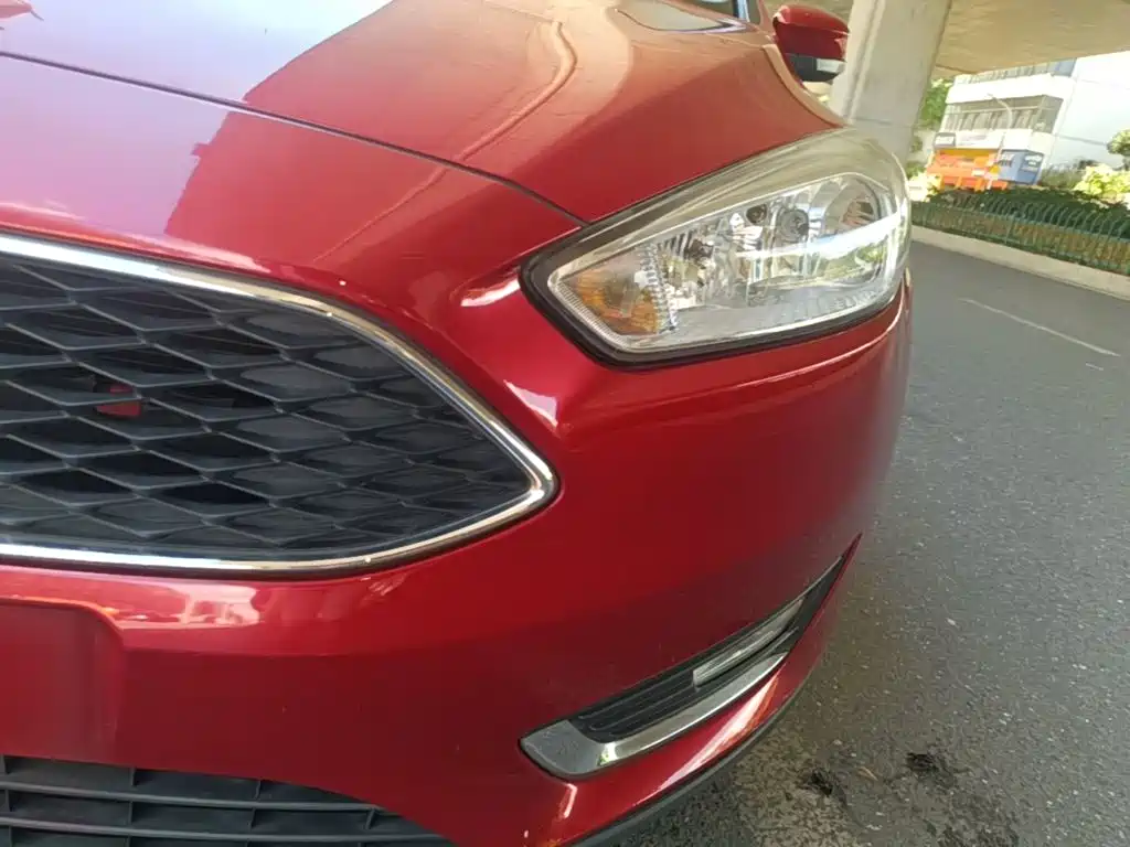 Фото 24 - Ford Focus