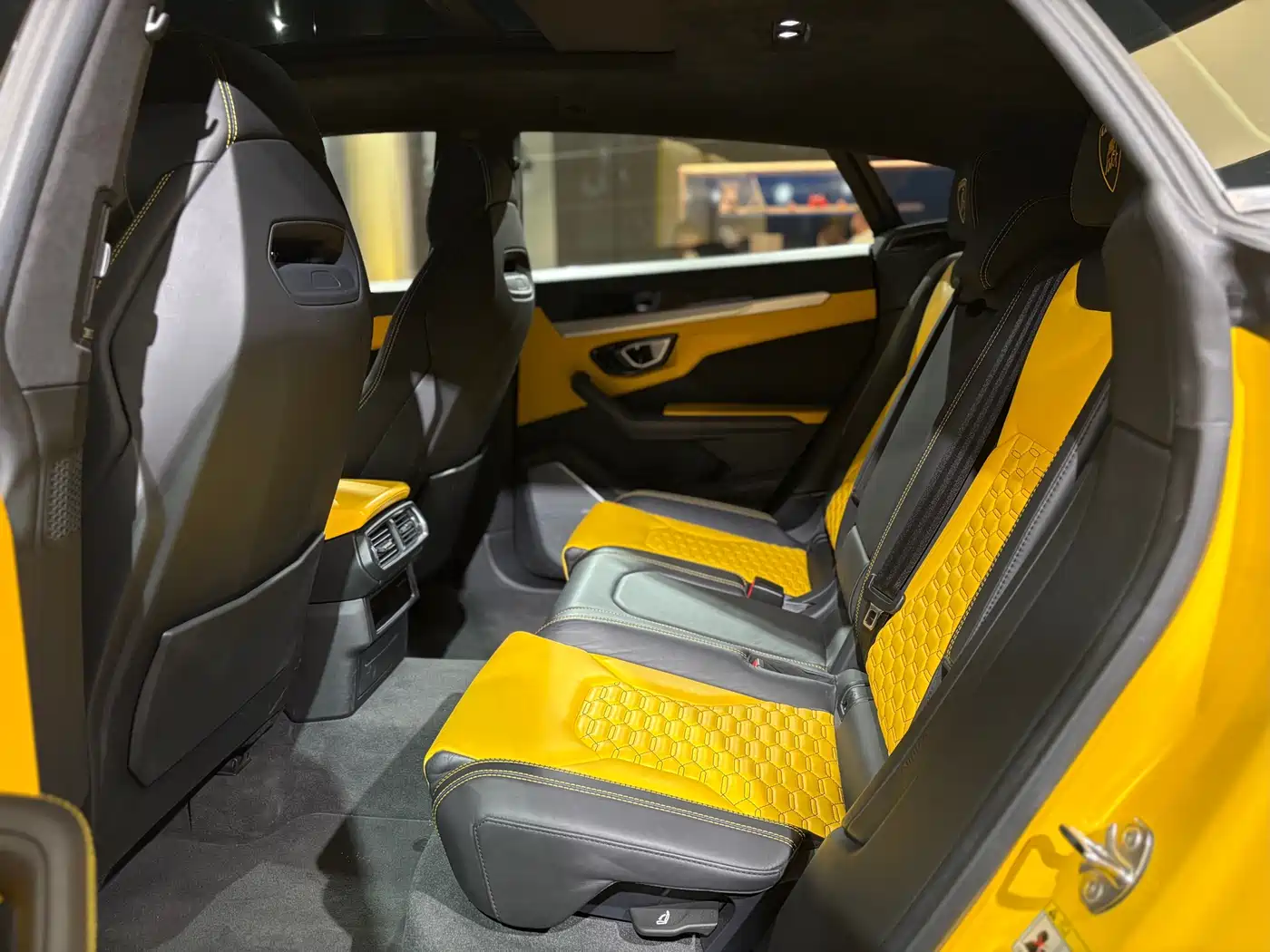 Lamborghini Urus 2018 4.0T V8 фото 12
