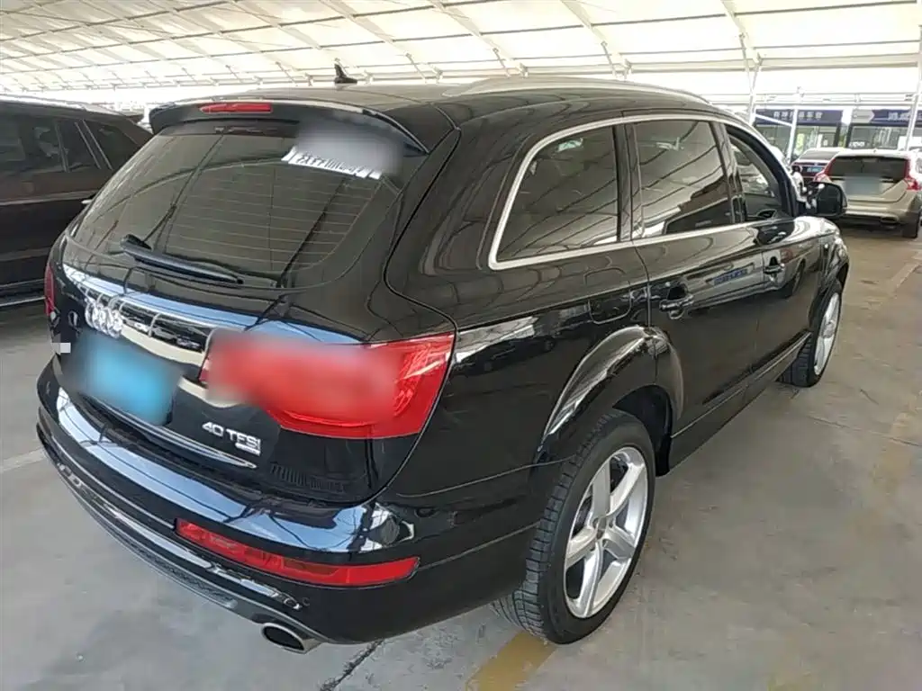 Фото 7 - Audi Q7