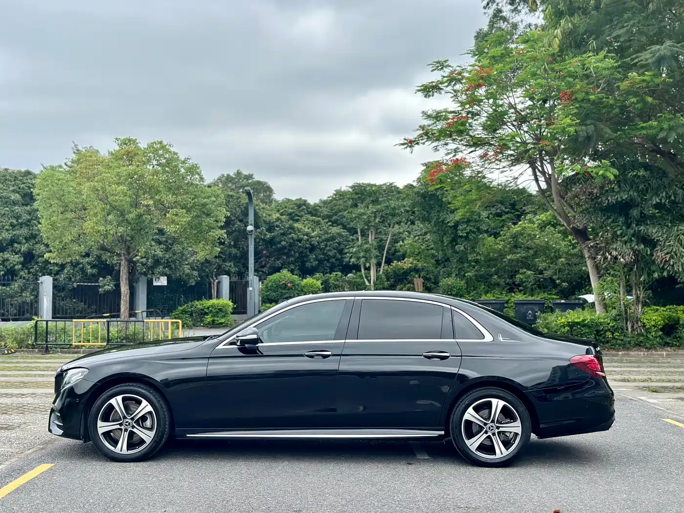 Mercedes-Benz E-Class 2019 E 200 L Sport фото 10