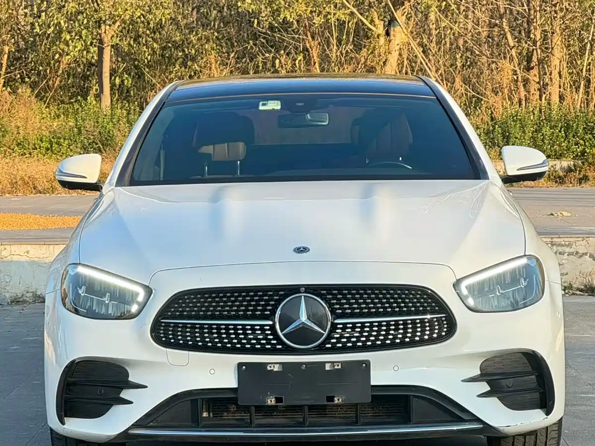 Mercedes-Benz E-Class 2021 E 300 L Sport Fashion фото 2