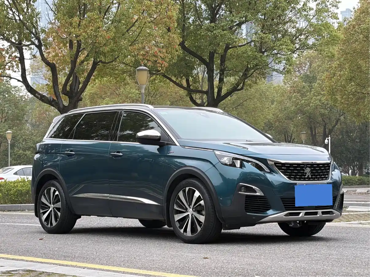 Peugeot 5008 2017 380THP 7-Seater Luxury GT Edition фото 3