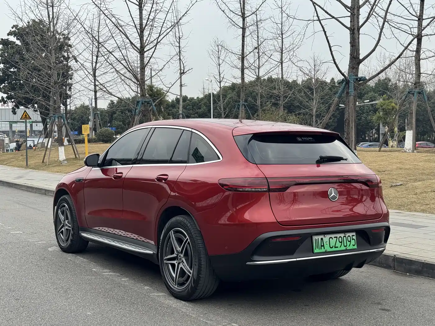 MERCEDES-BENZ EQC