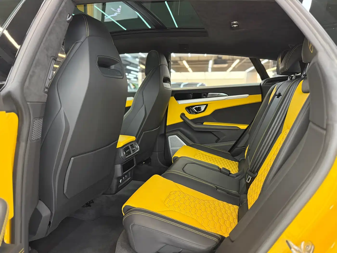 Lamborghini Urus 2021 4.0T V8 фото 11