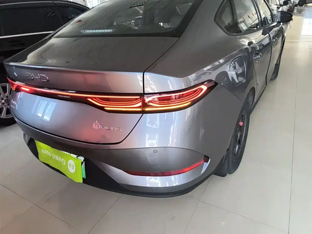 BYD Qin PLUS 2025 DM-i Smart Drive 55KM Leader фото 8