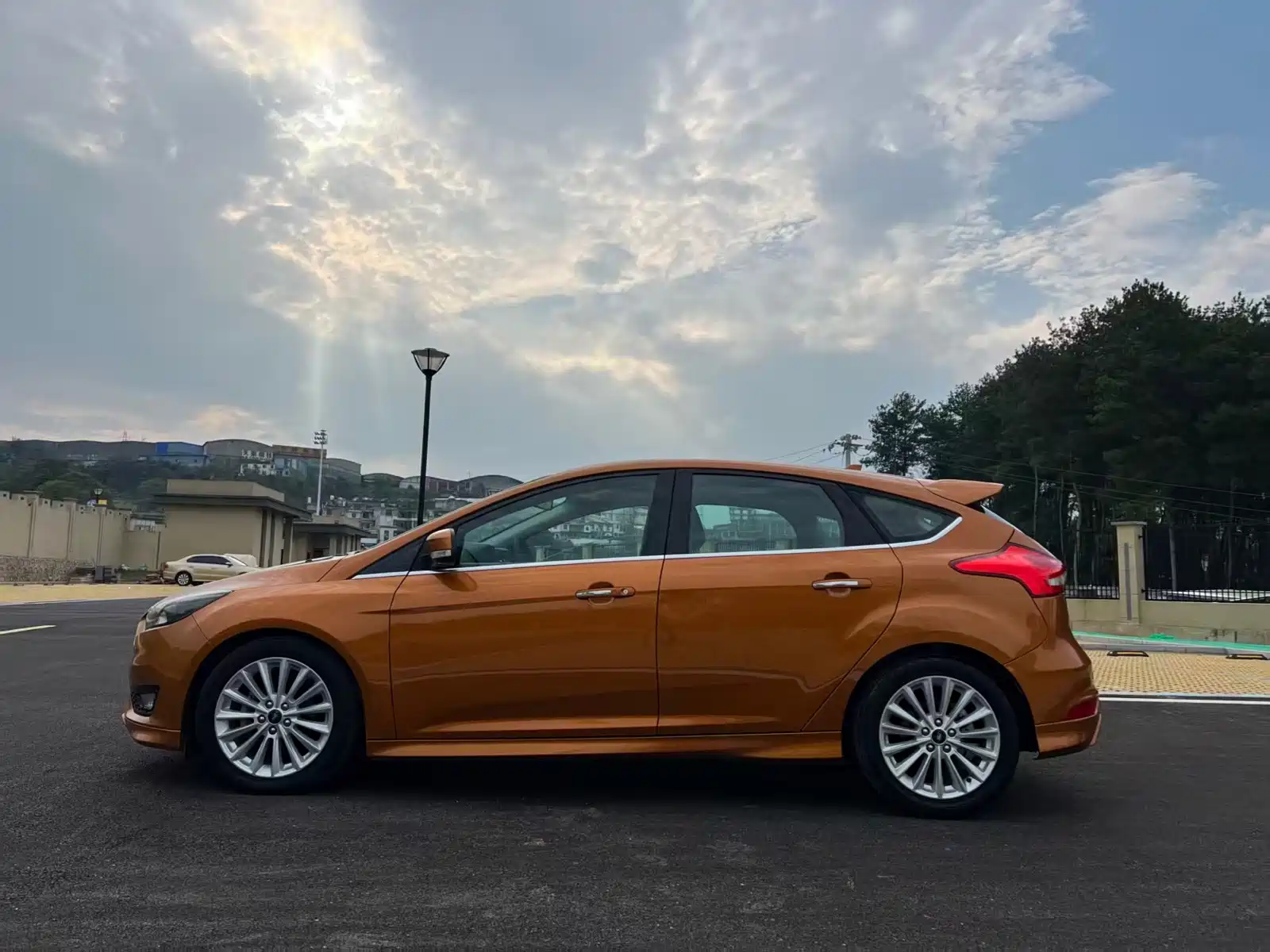 Фото 10 - Ford Focus