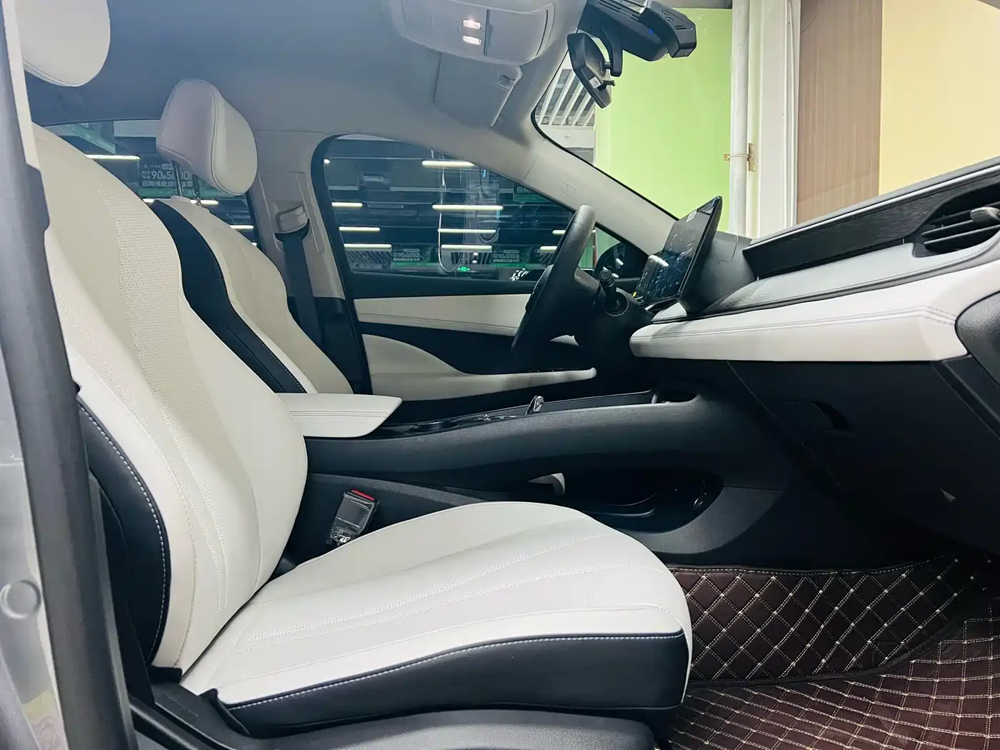 BYD Hai Bao 05 DM-i 2025 DM-i Smart Drive Edition 55KM Luxury фото 8