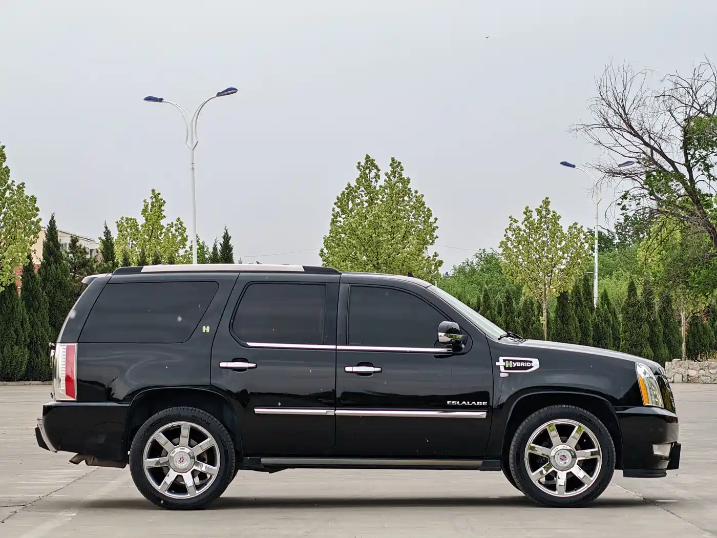 Cadillac Escalade 2010 6.0 Hybrid фото 7