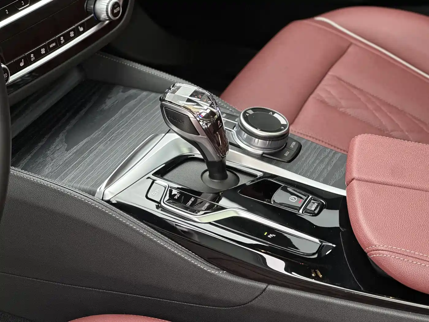 BMW 5 Series 2022 Facelift 530Li Leading M Sport Package фото 9