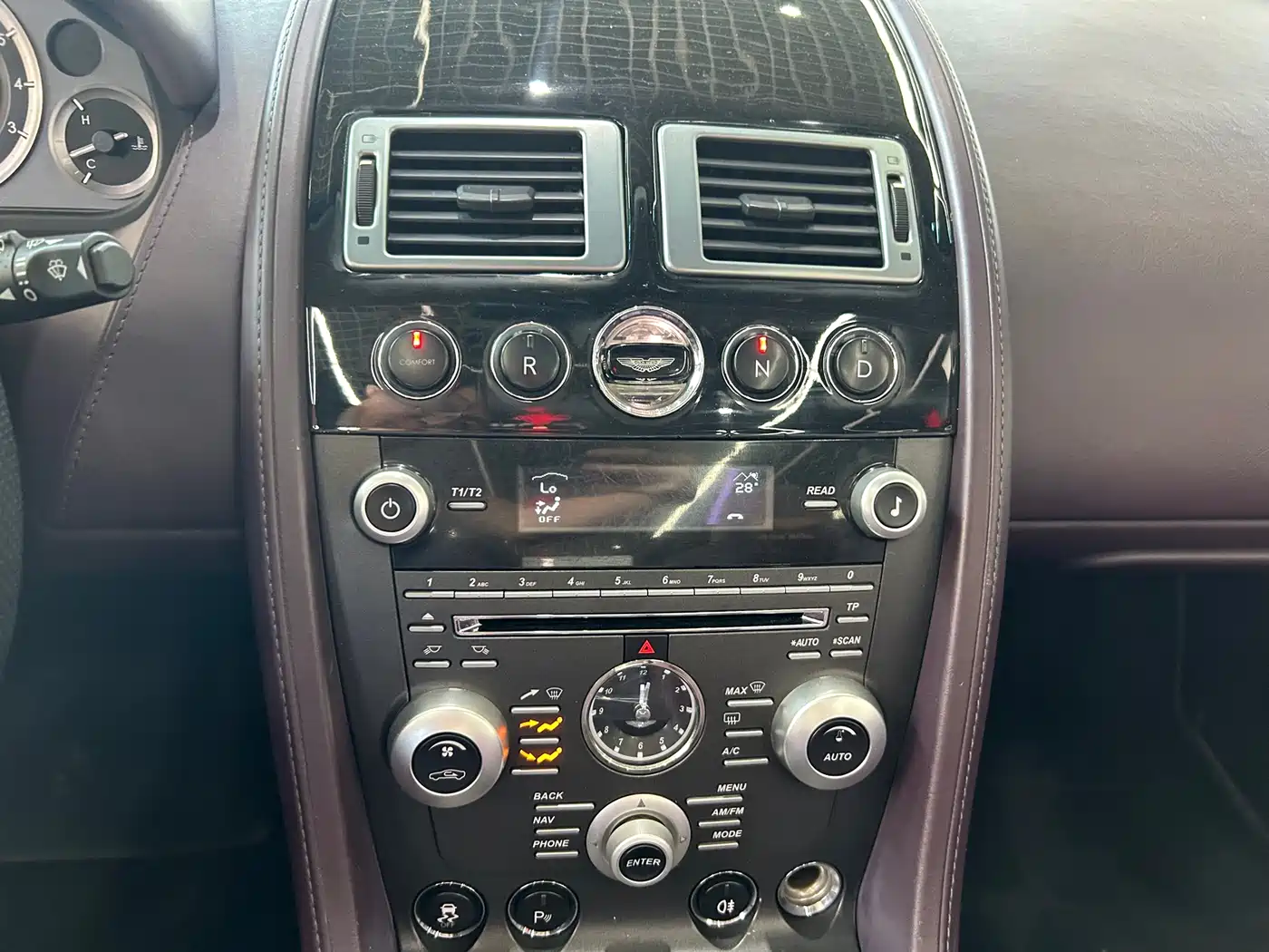 Aston Martin V8 Vantage 2011 2011 4.7L Sportshift Roadster
