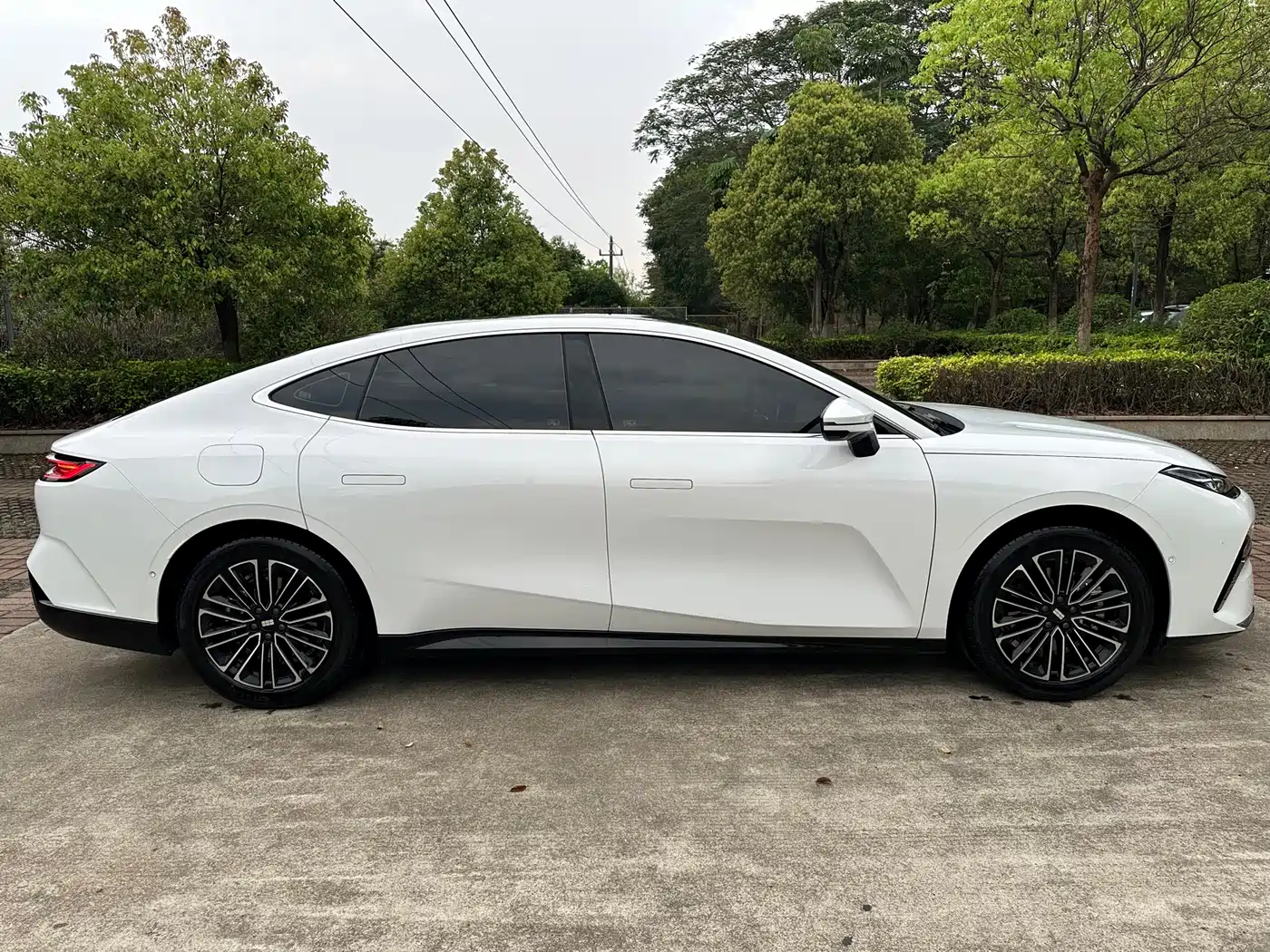 GEELY GALAXY GALAXY SPARKLE 8