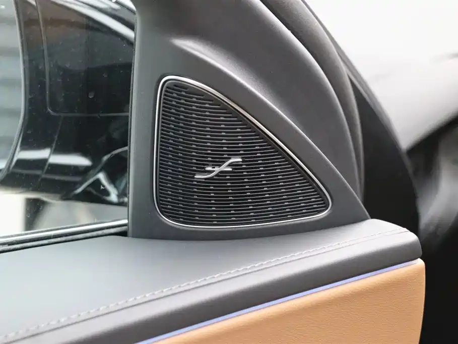 Фото MERCEDES-BENZ E-CLASS 2026 13