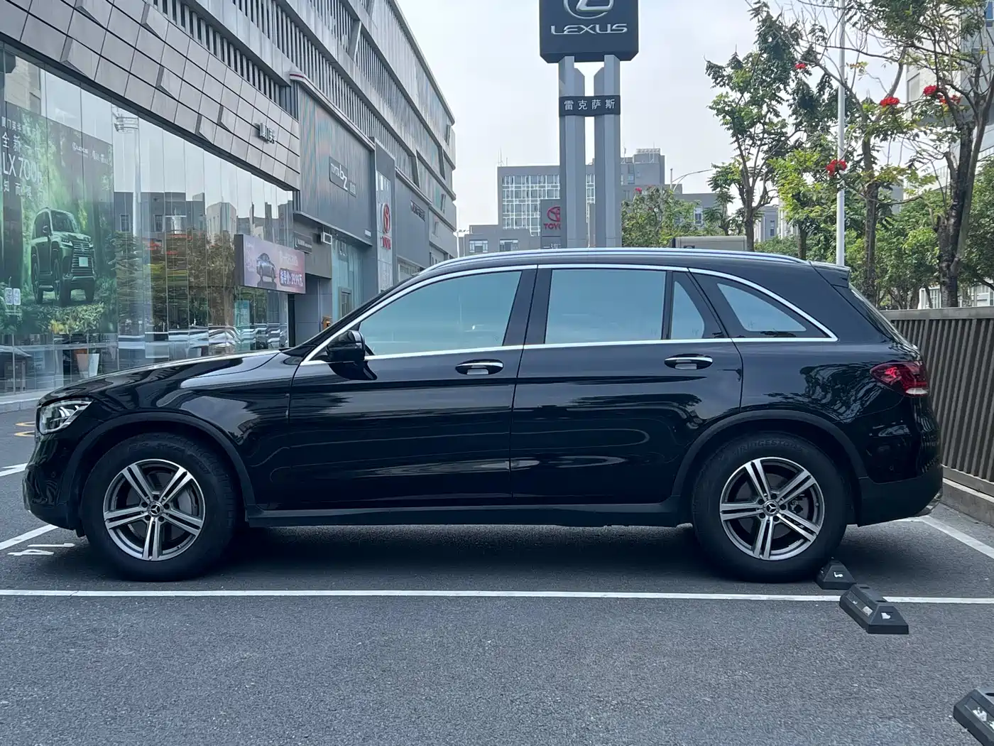 Mercedes-Benz GLC 2021 GLC 260 L 4MATIC Sporty фото 4