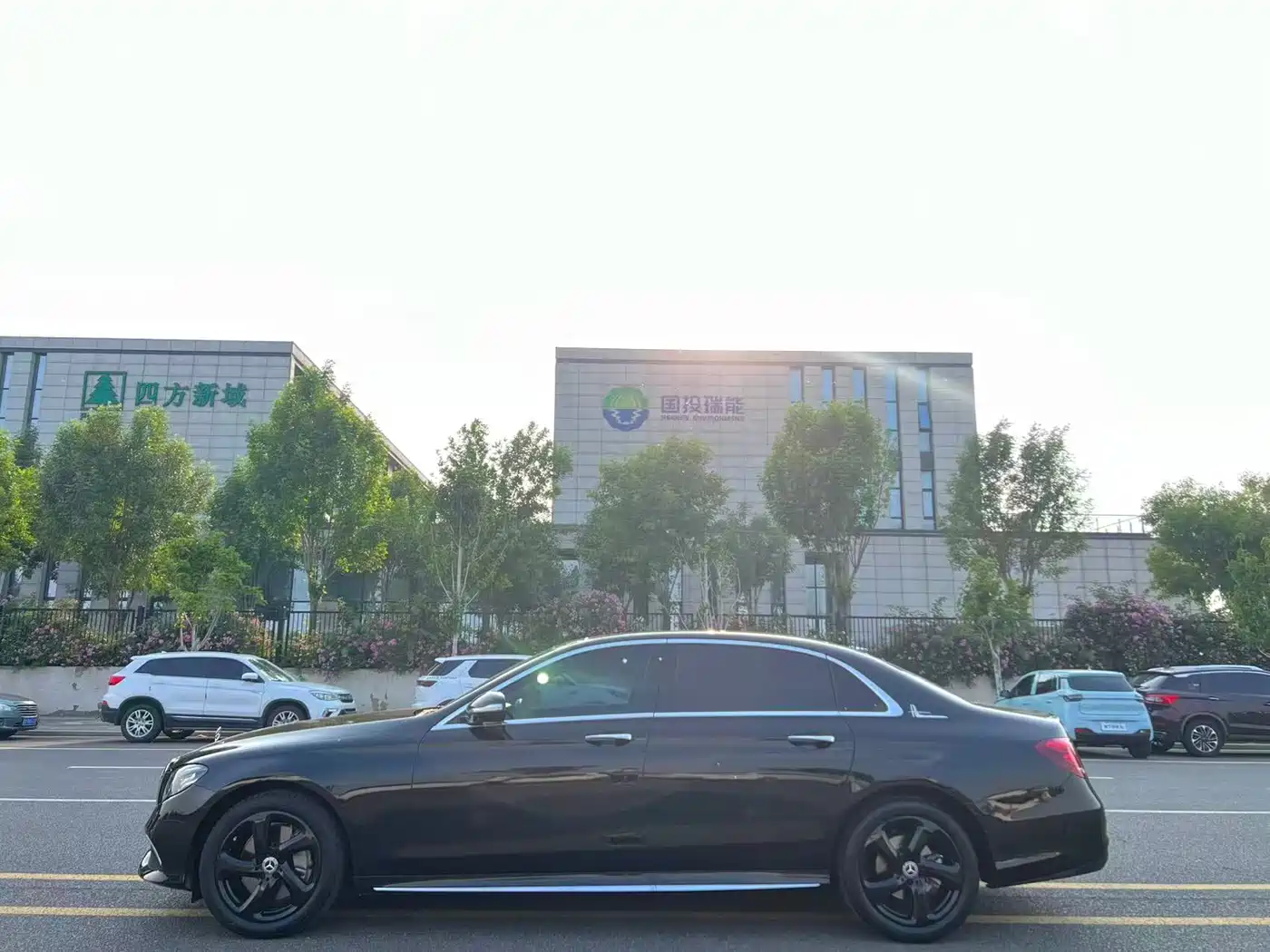 Mercedes-Benz E-Class 2018 E 300 L Sport Luxury фото 2