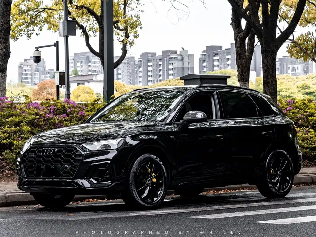 Audi Q5L 2022 40T Luxury Dynamic