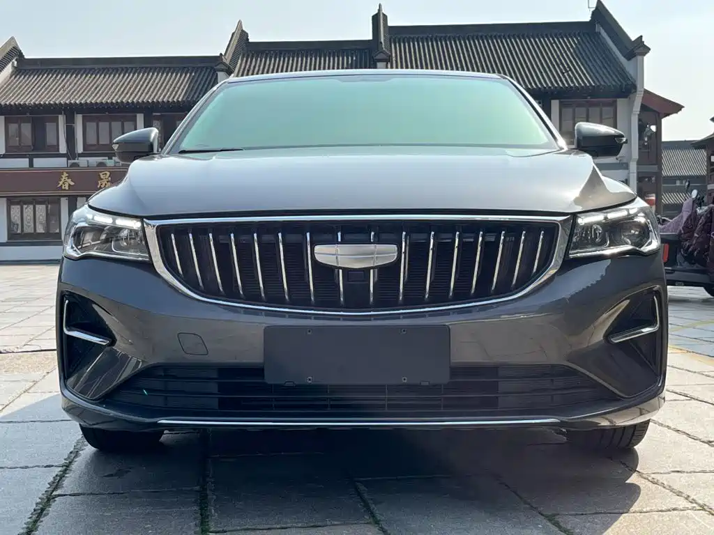Photo 2 - Geely Emgrand