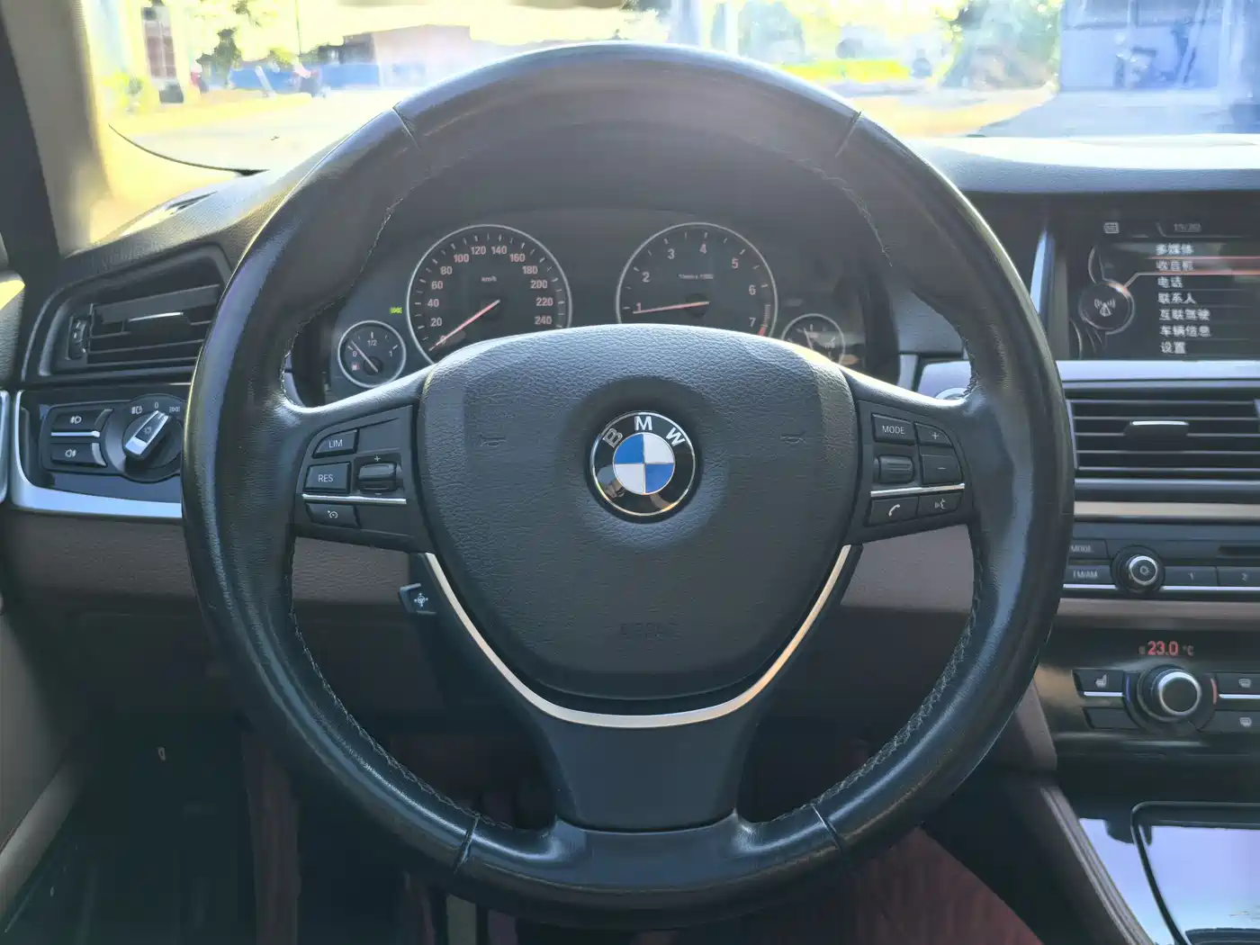 BMW 5 Series 2017 520Li Classic Edition фото 11