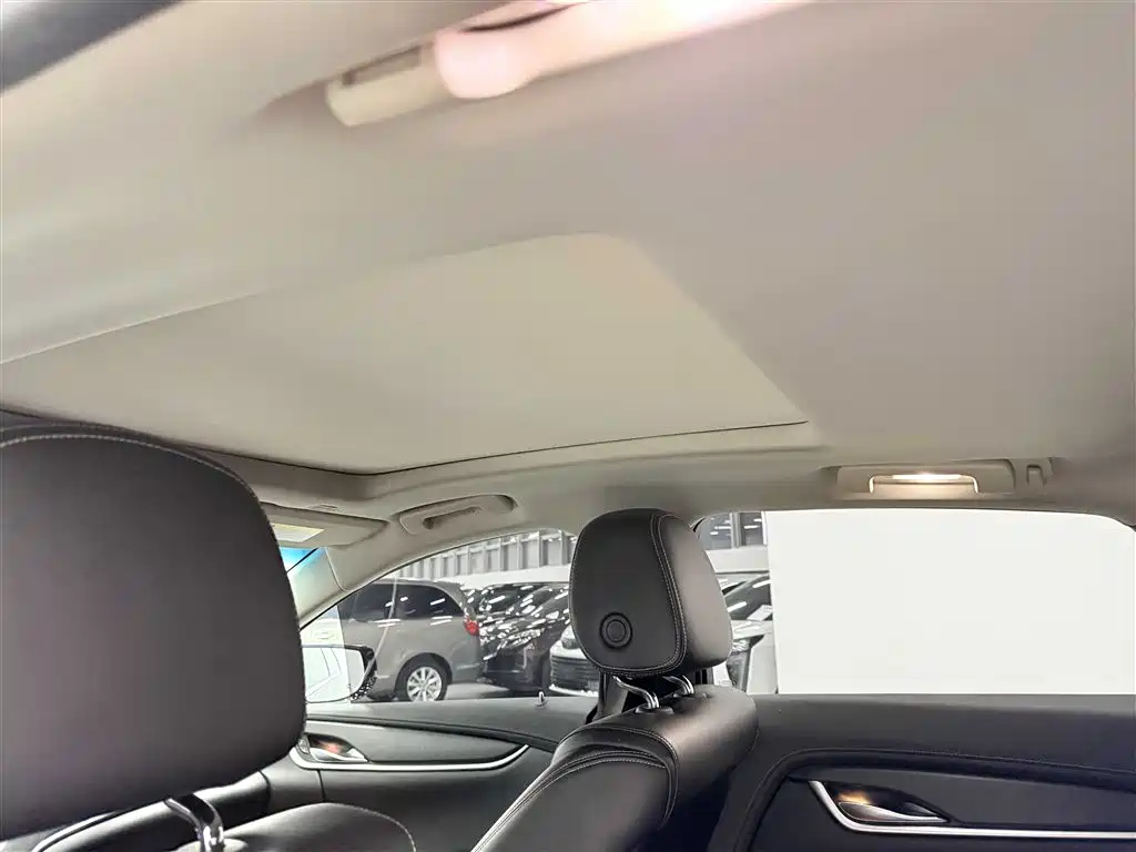 Cadillac XTS 2018 28T Technology фото 15