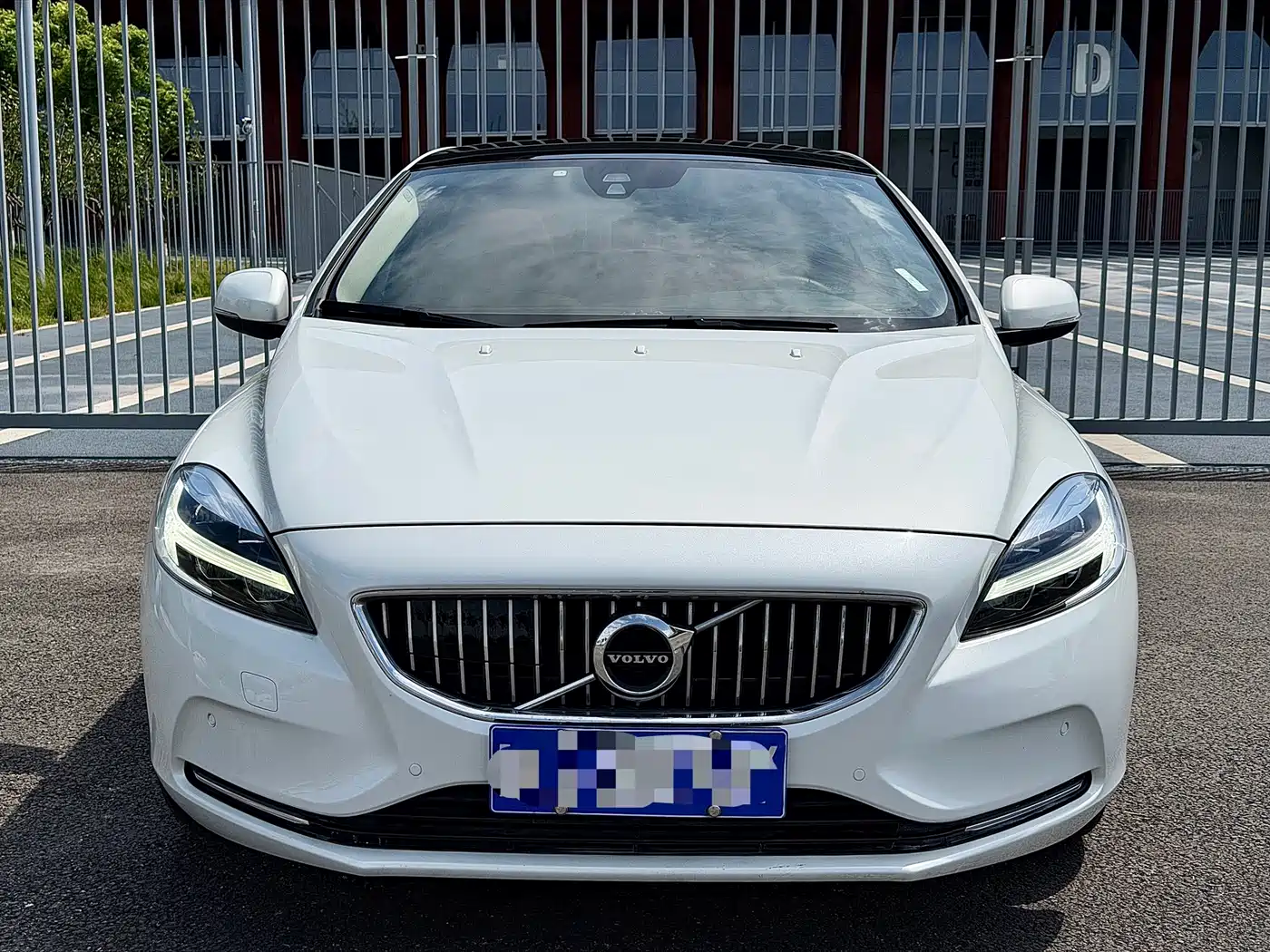 Volvo V40 2017 2017 T3 R-Design
